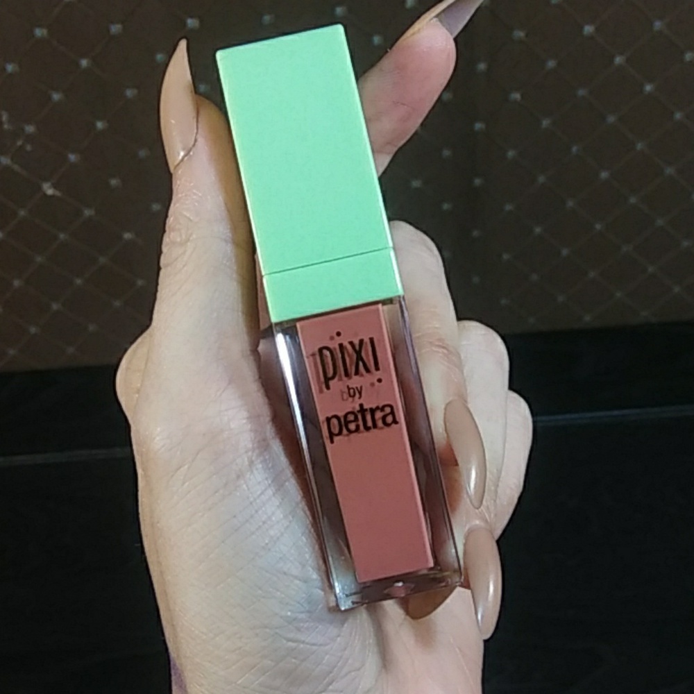 Pixi by Petra lipstick